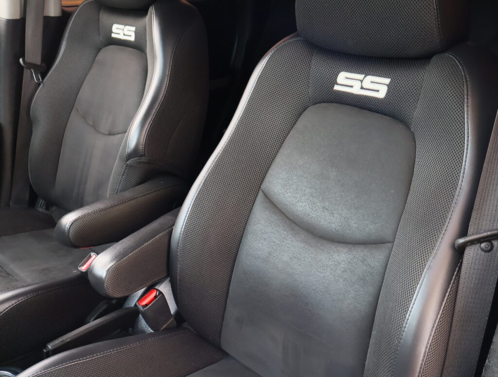 2010 BLACK CHEVROLET HHR EXT SPORTS VAN