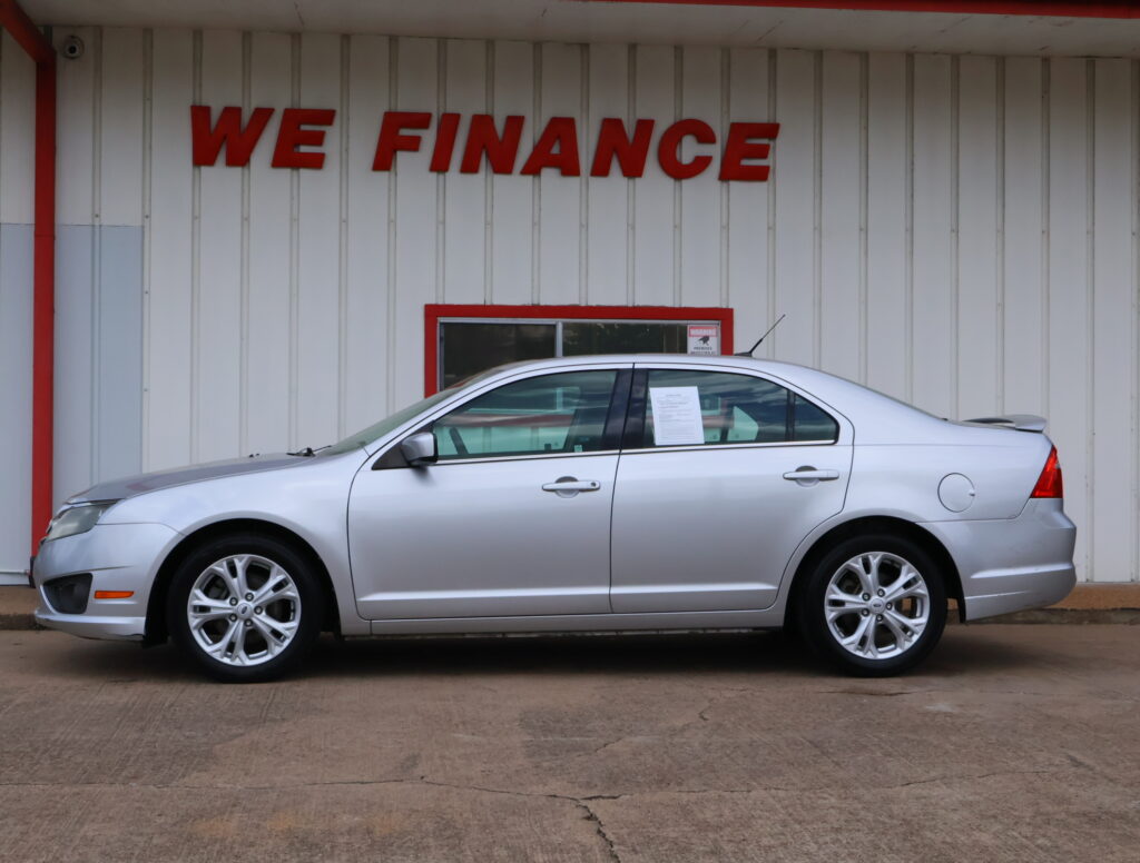 2012 SILVER FORD FUSION SEDAN 4-DR