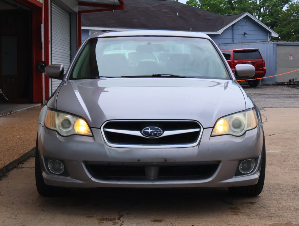 2008 SILVER SUBARU LEGACY SEDAN 4-DR