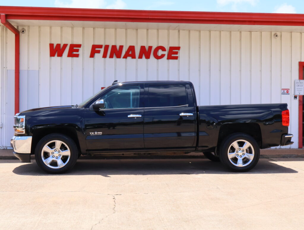 2017 BLACK CHEVROLET SILVERADO 1500 CREW CAB PICKUP 4-DR