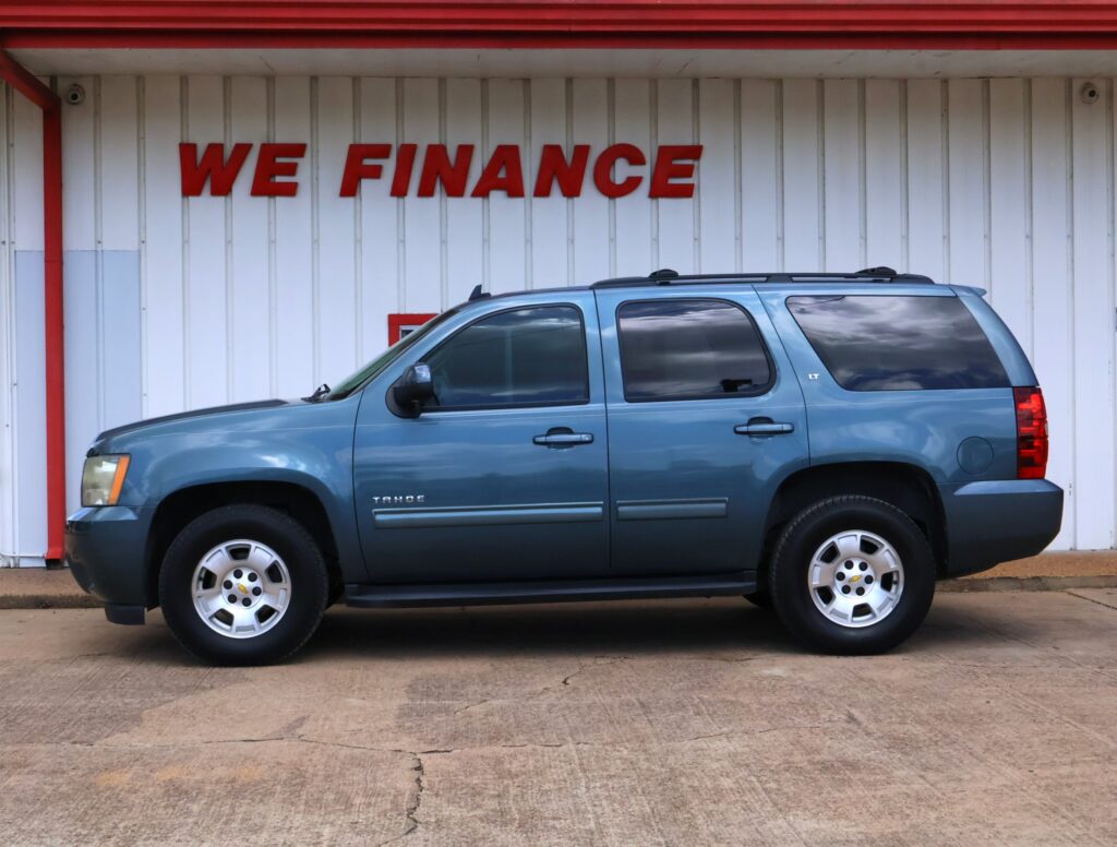 2010 BLUE CHEVROLET TAHOE SUV 4-DR