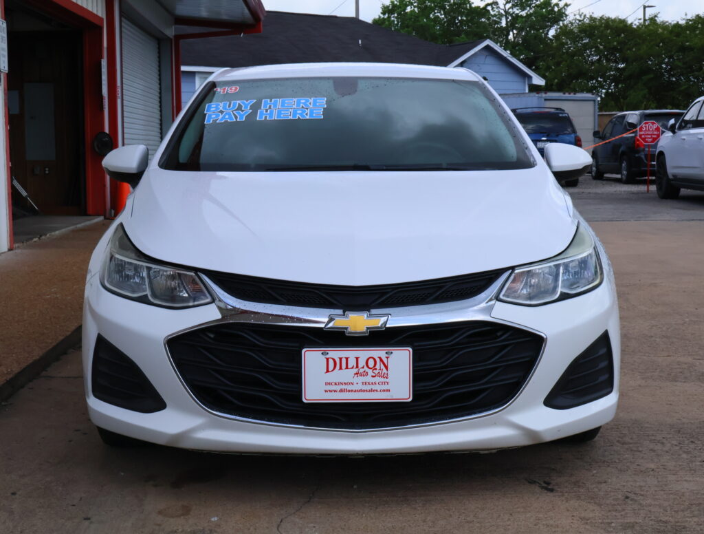 2019 WHITE CHEVROLET CRUZE SEDAN 4-DR