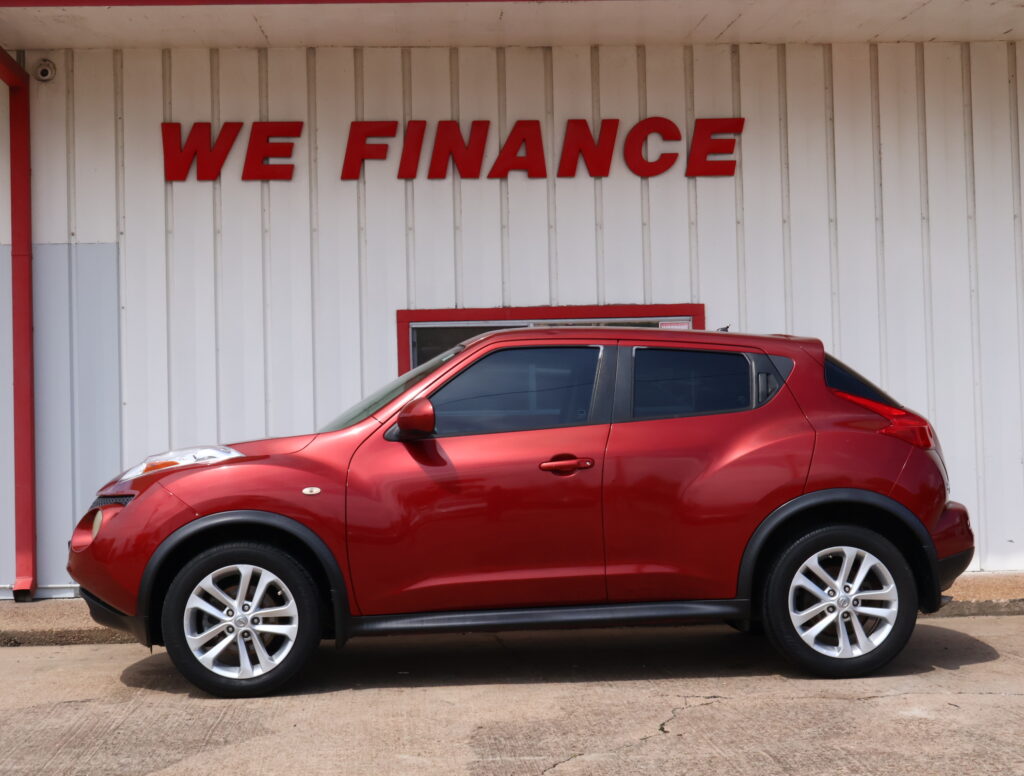 2013 MAROON NISSAN JUKE SUV 4-DR