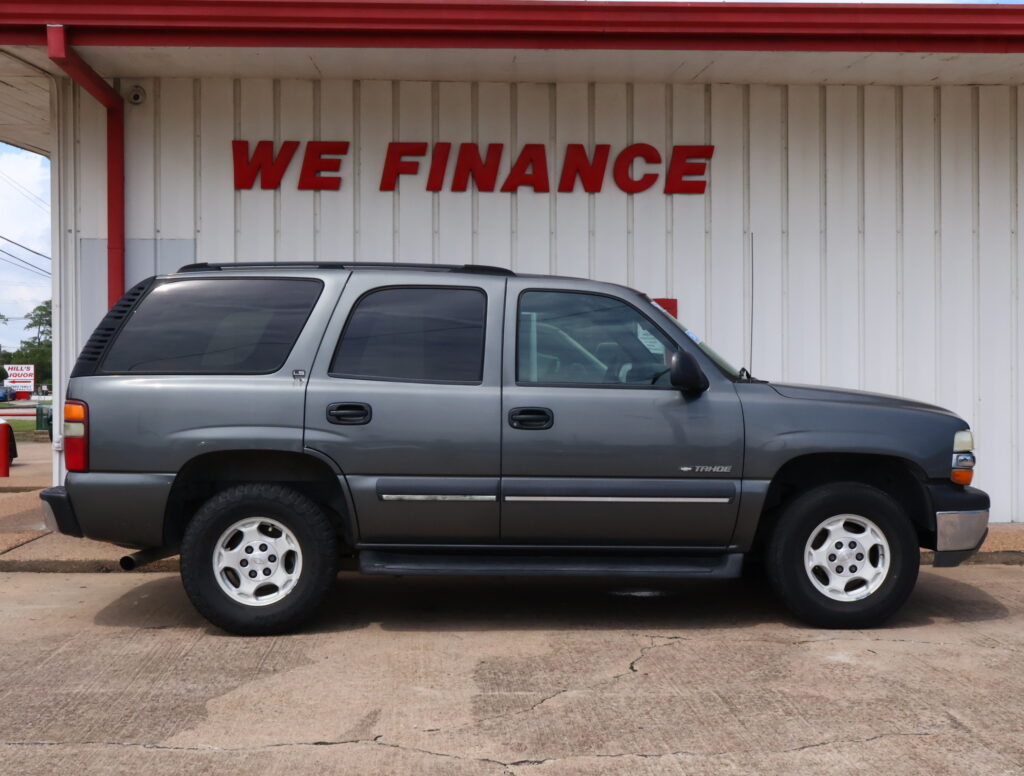 2002 GRAY CHEVROLET TAHOE SUV 4-DR