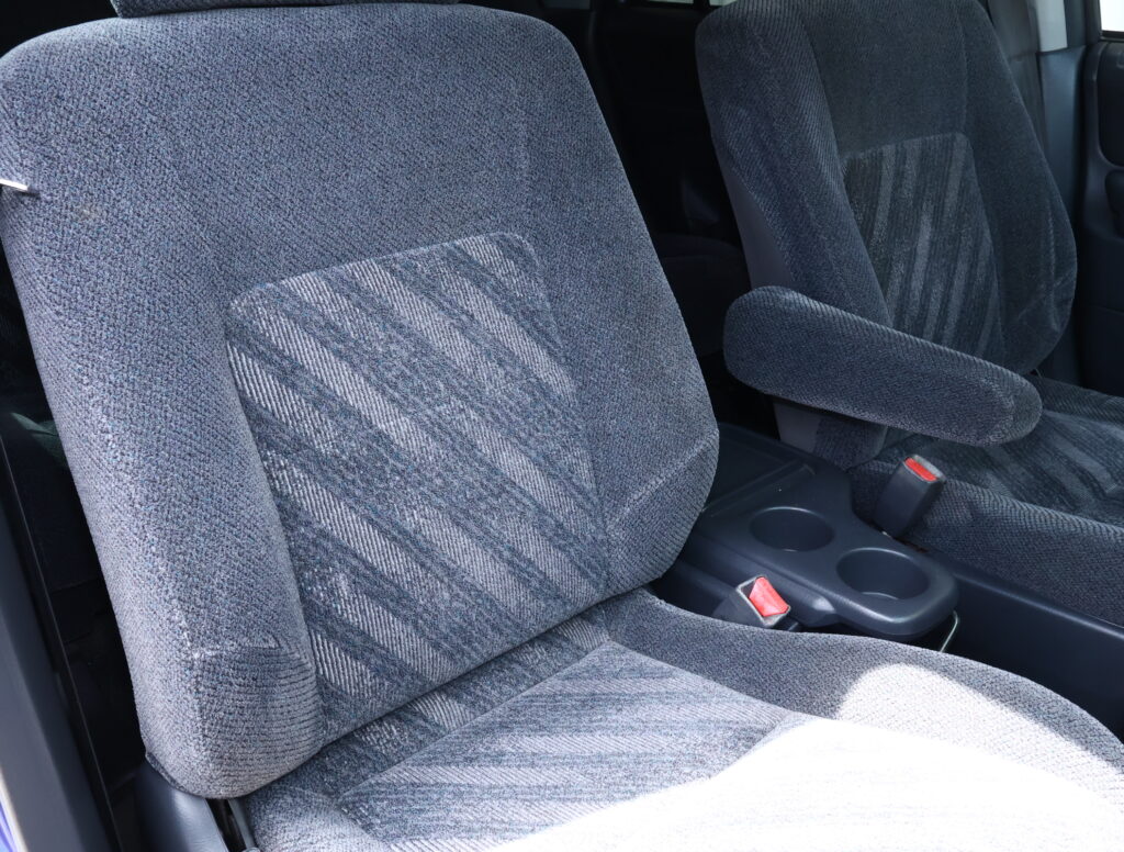 2000 BLUE HONDA CR-V SUV 4-DR