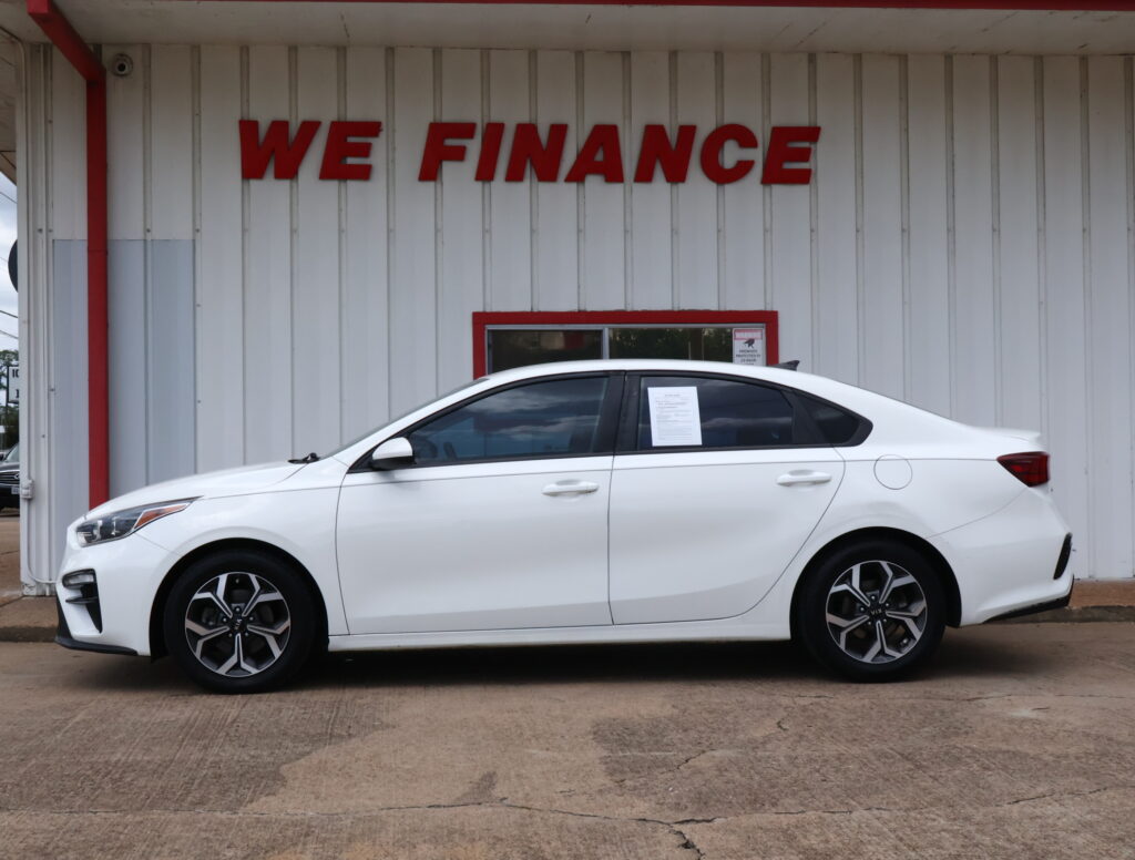 2020 WHITE KIA FORTE SEDAN 4-DR