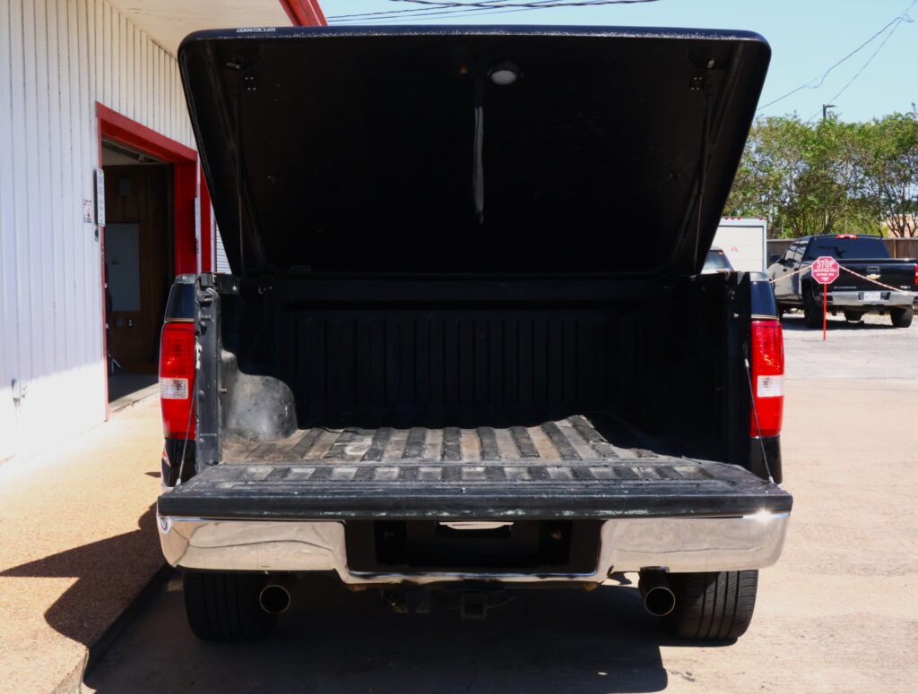 2004 BLACK FORD F-150 CREW CAB PICKUP 4-DR