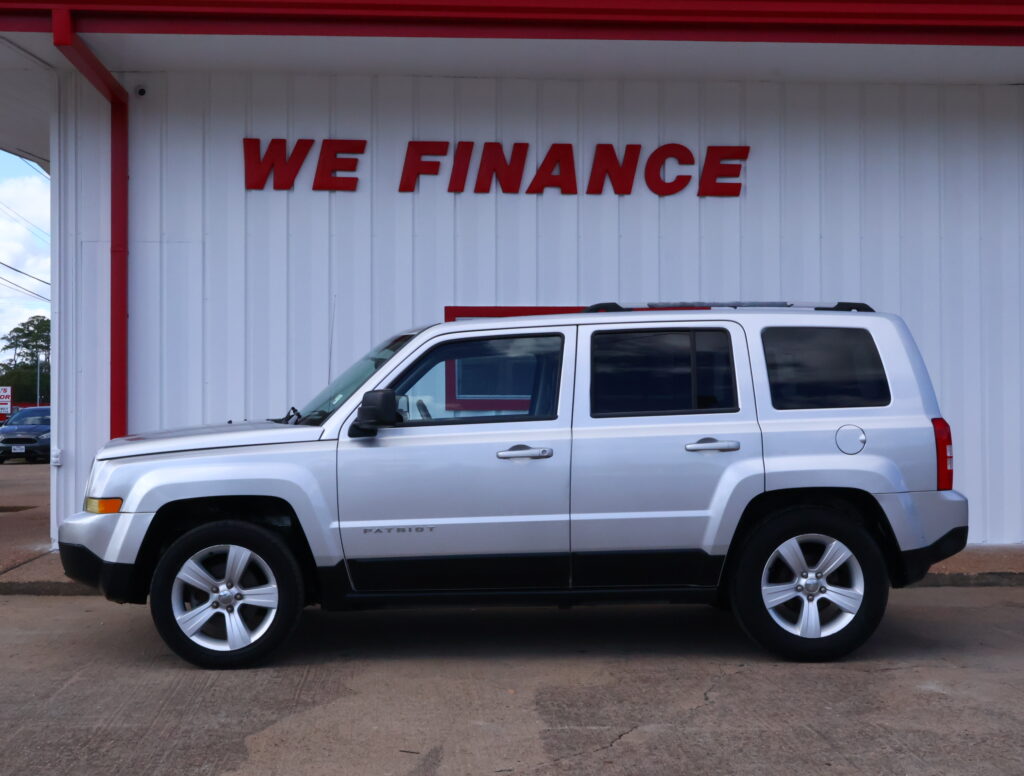 2013 SILVER JEEP PATRIOT SUV 4-DR