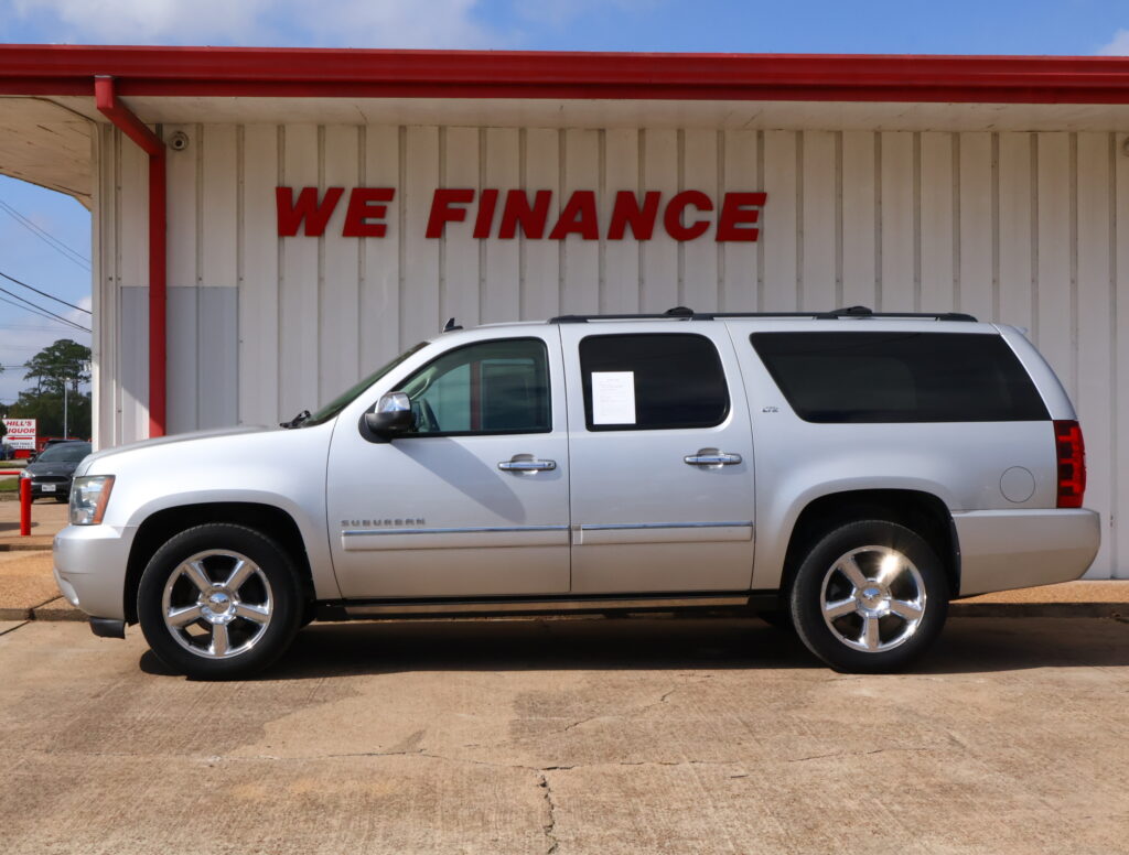 2012 SILVER CHEVROLET SUBURBAN SUV 4-DR