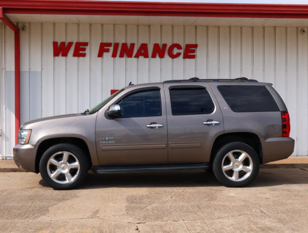 2013 BEIGE CHEVROLET TAHOE SUV 4-DR