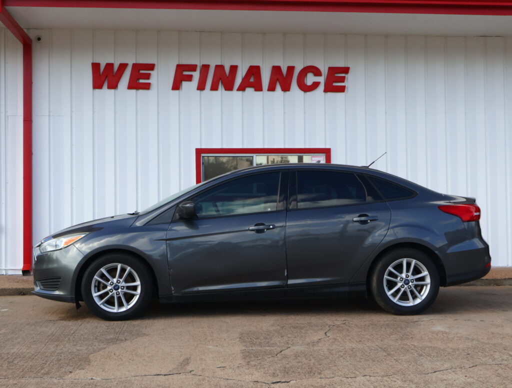 2018 GRAY FORD FOCUS SEDAN 4-DR