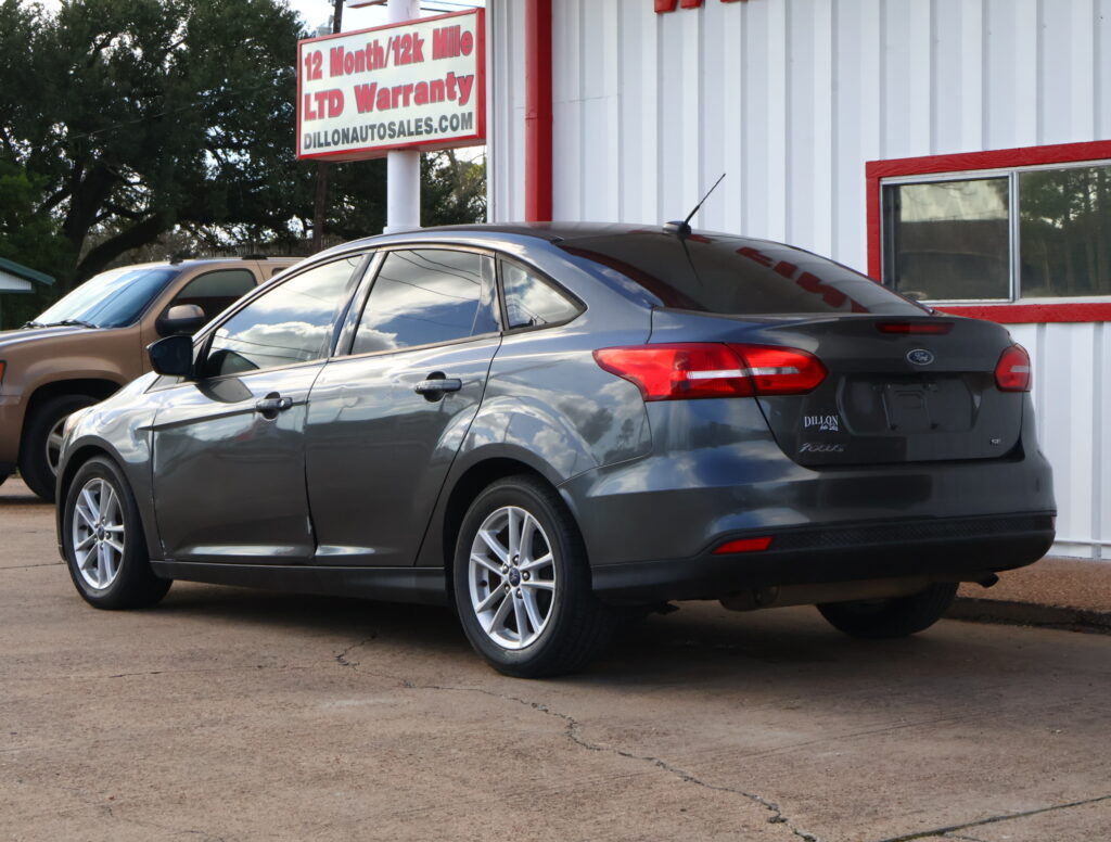 2018 GRAY FORD FOCUS SEDAN 4-DR