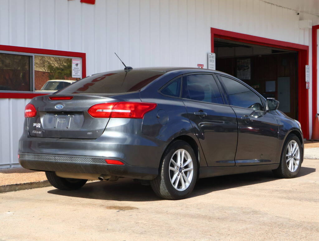2018 GRAY FORD FOCUS SEDAN 4-DR