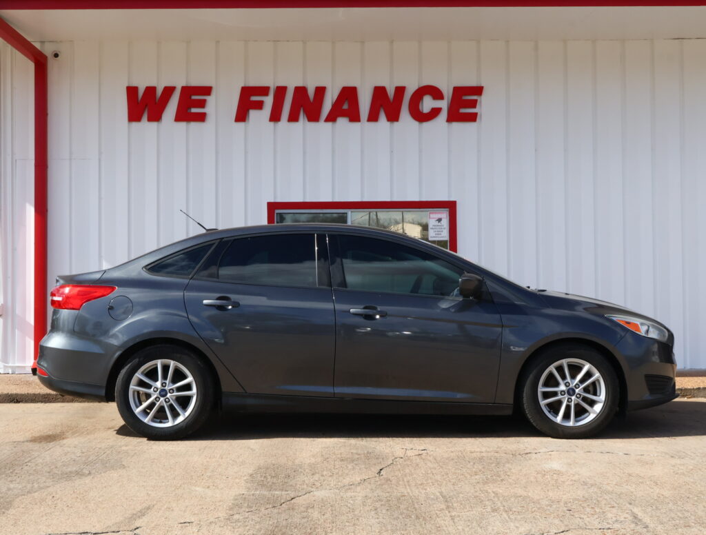 2018 GRAY FORD FOCUS SEDAN 4-DR