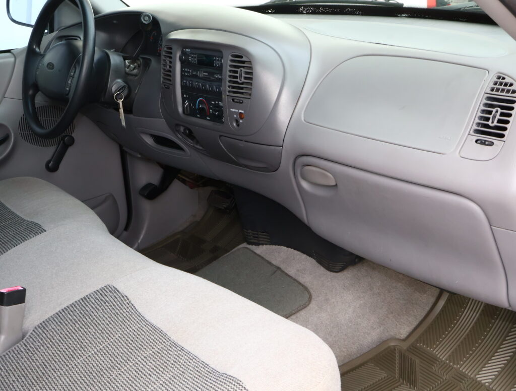 1997 RED FORD F-150 EXT CAB PICKUP 3-DR