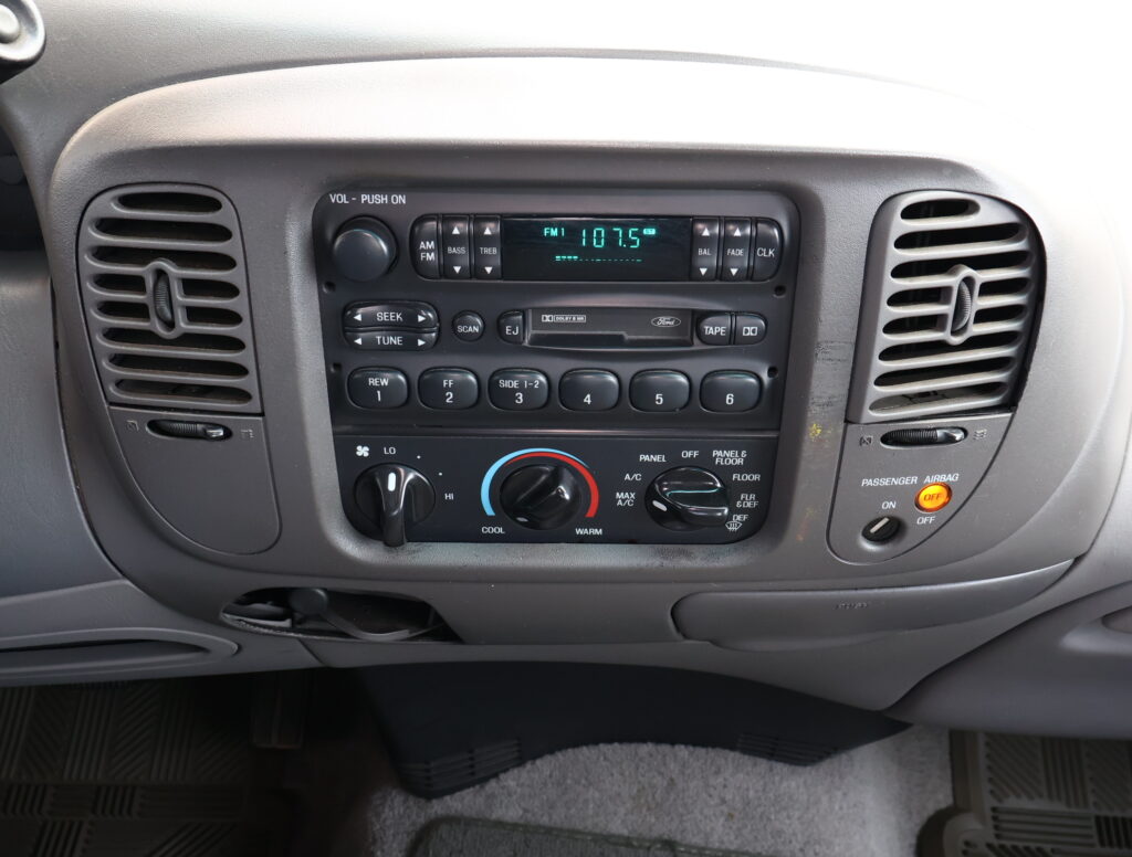 1997 RED FORD F-150 EXT CAB PICKUP 3-DR