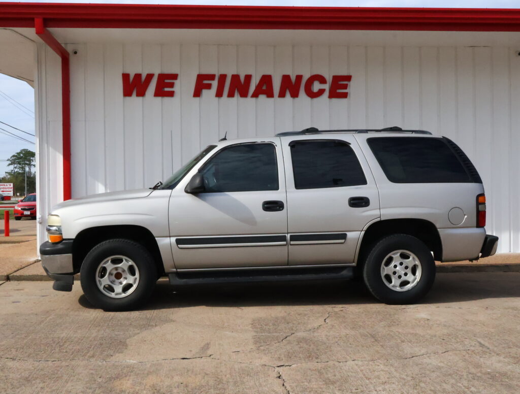 2005 SILVER CHEVROLET TAHOE SUV 4-DR