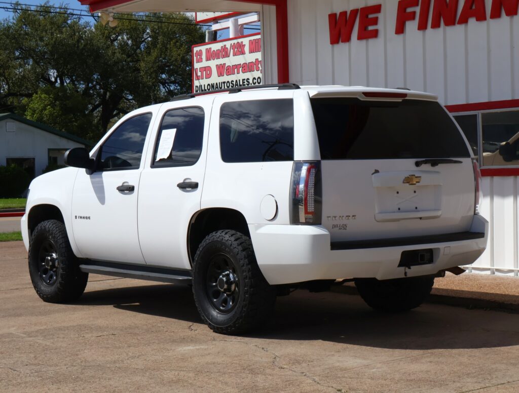 2007 WHITE CHEVROLET TAHOE SUV 4-DR