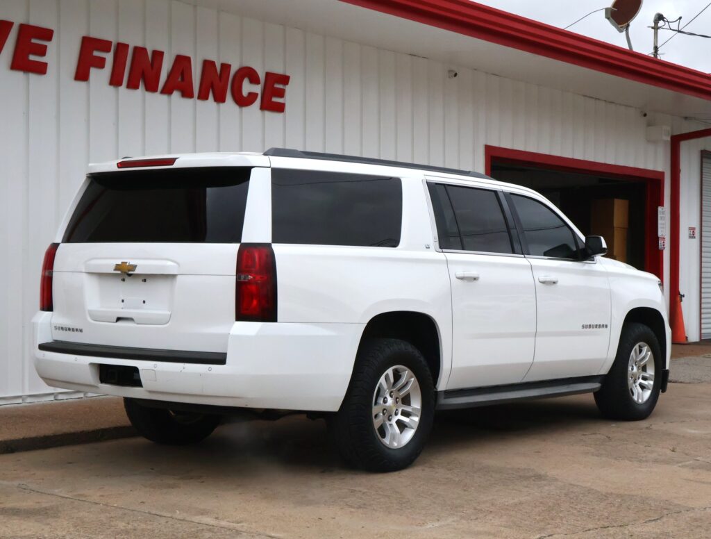 2015 WHITE CHEVROLET SUBURBAN SUV 4-DR