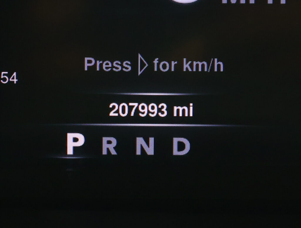 2011 SILVER JEEP LIBERTY SUV 4-DR