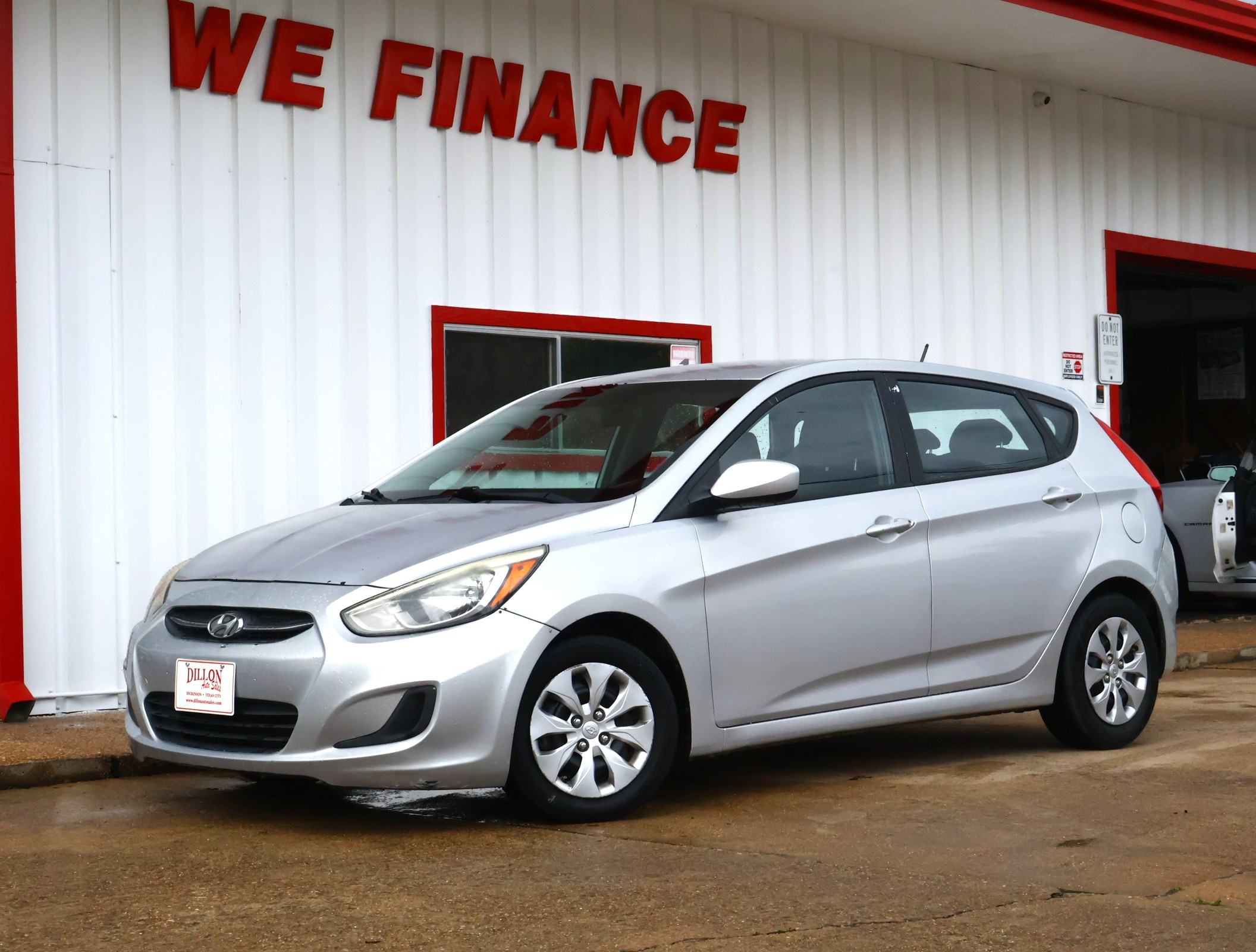 2015 Hyundai Accent GS 5-Door 6-Speed Automatic's photo