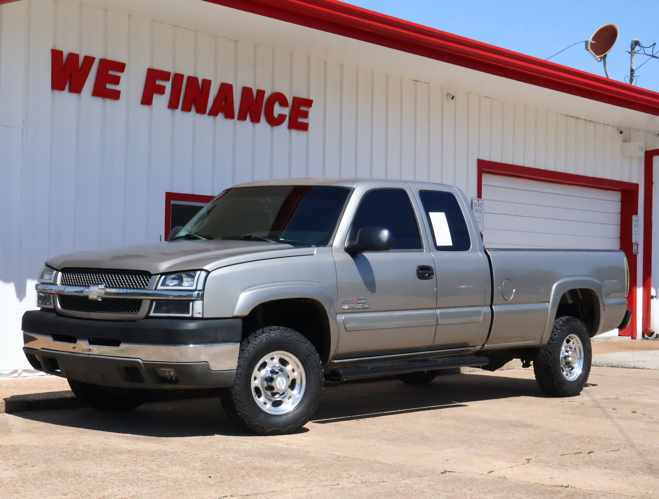 2003 Chevrolet Silverado HD's photo