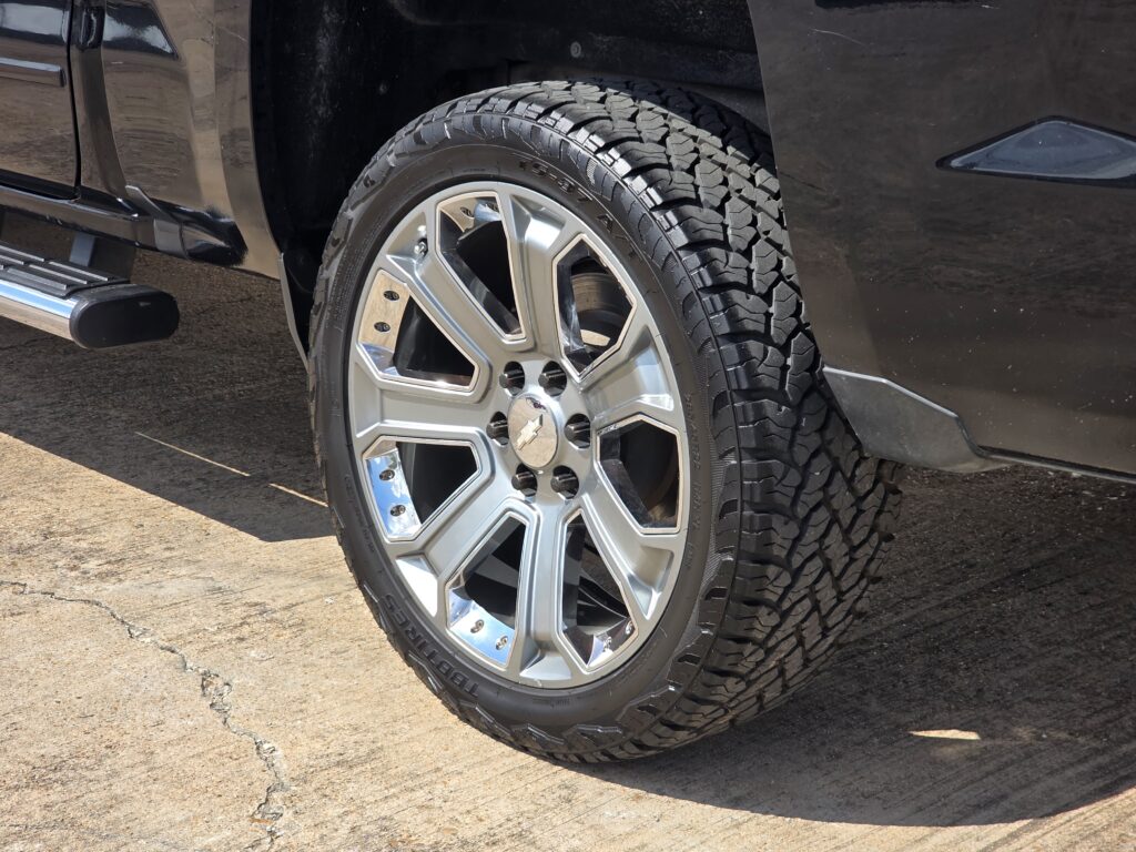 2018 BLACK CHEVROLET SILVERADO 1500 CREW CAB PICKUP 4-DR