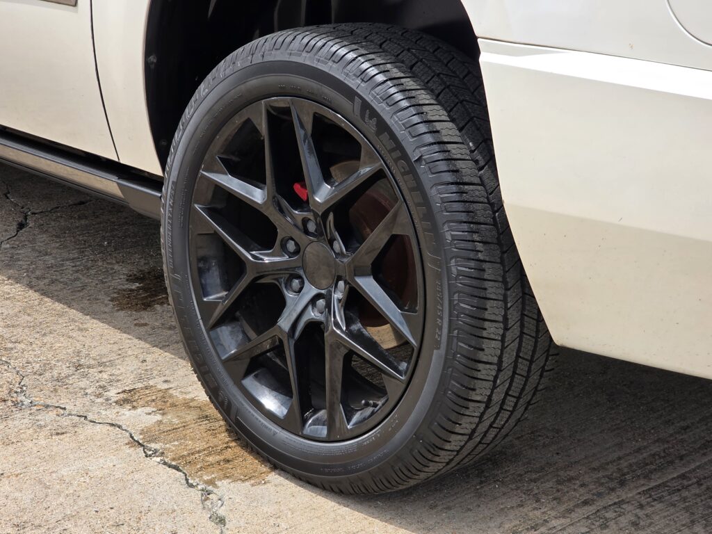 2013 WHITE CADILLAC ESCALADE SUV 4-DR