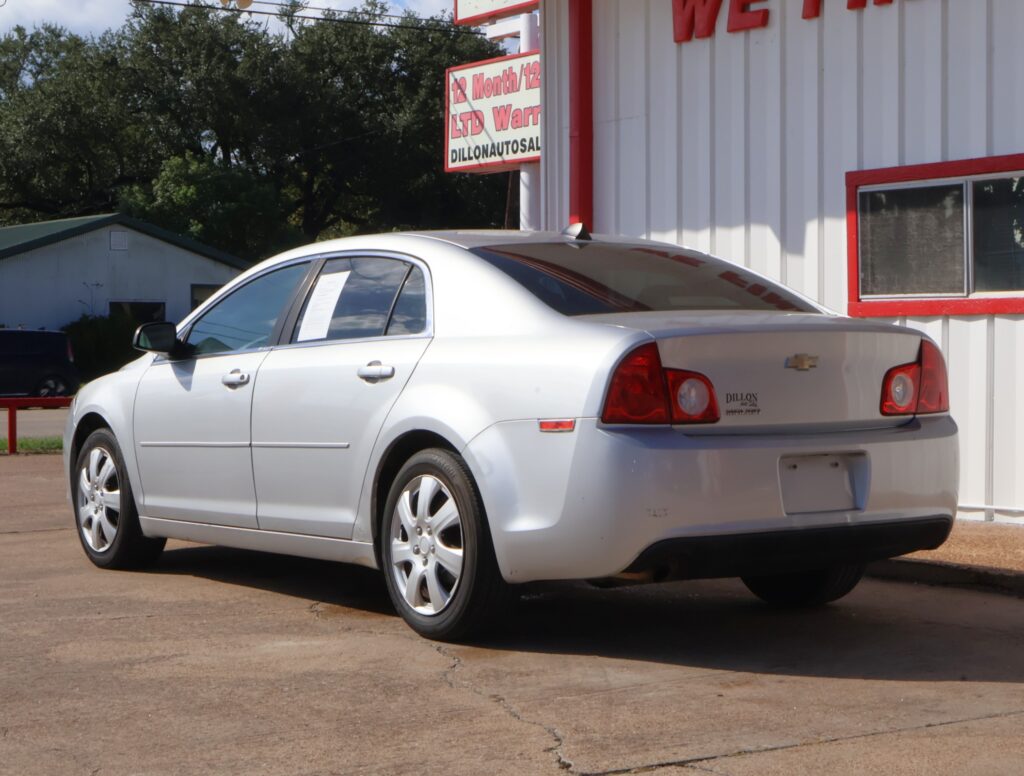 2012 SILVER CHEVROLET MALIBU SEDAN 4-DR