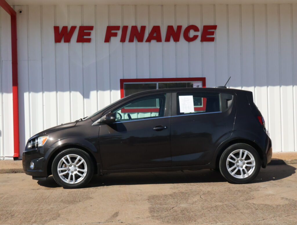 2016 BLACK CHEVROLET SONIC HATCHBACK 4-DR